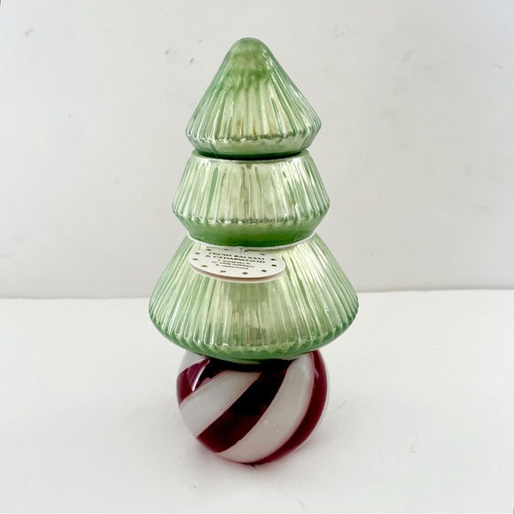 Anthropologie Le Cirque Woody Fresh Balsam & Cedarwood Tree Candle stripes NWT - Picture 2 of 15